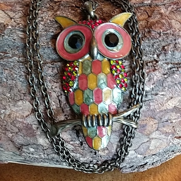 Large Embellished Owl Necklace Pendant - Picture 15 of 17